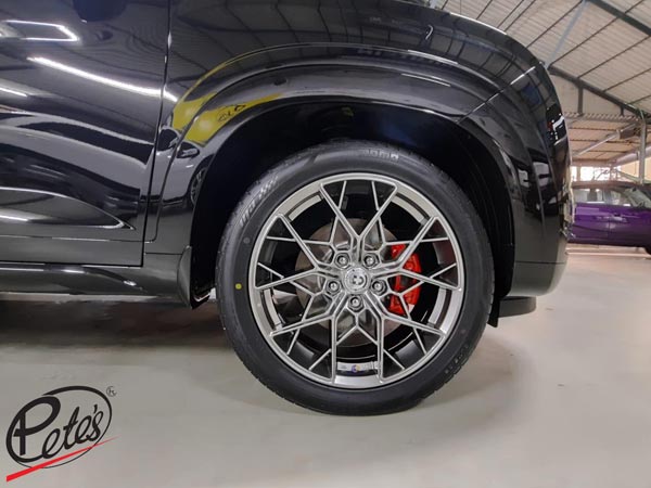 Hyundai Creta Modification: नए अलाॅय व्हील्स से हुंडई क्रेटा दिख रही आकर्षक, देखें तस्वीरें