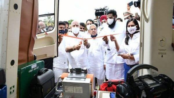 Karnataka Air Ambulance Service: अब एयर एम्बुलेंस कोविड-19 मरीजों को जल्द पहुंचाएगी अस्पताल बैंगलोर