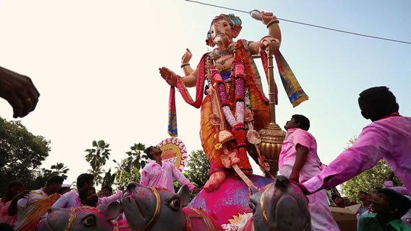 Ganesha Idol Made From Jeep SUVs: जीप कम्पास एसयूवी से बनाई भगवान गणेश की 162 फीट ऊंची मूर्ति