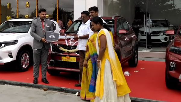 15 Kia Sonet Delivered At A Time: किया के डीलरशिप ने एक साथ 15 किया सॉनेट की डिलीवर