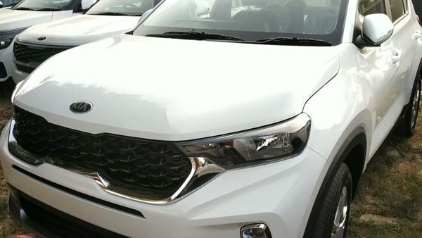 Kia Sonet HTK+ Arrives A Dealer Yard: किया सॉनेट एचटीके+ मिड वैरिएंट पहुँची डीलर यार्ड, देखें वीडियो