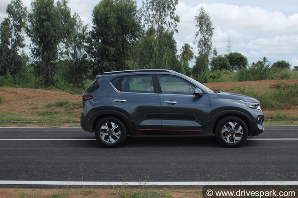 Kia Sonet Launched In India: किया सॉनेट भारत में हुई लॉन्च, कीमत 6.71 लाख रुपये, जानें वैरिएंट, माइलेज