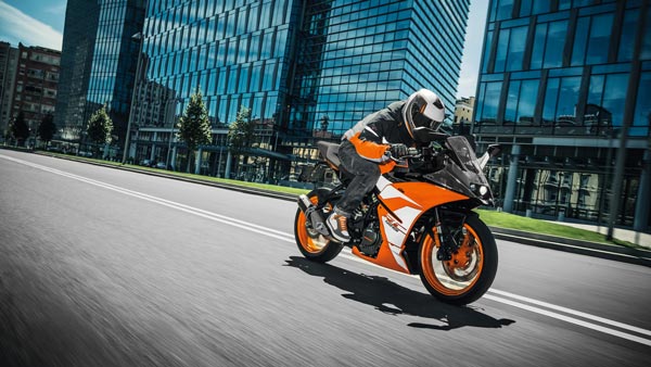 New KTM RC 200 Spied Testing: नई केटीएम आरसी 200 टेस्टिंग के दौरान दिखी, 2021 मे होगी लाॅन्च