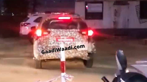 New Mahindra XUV500 Spotted Testing: नई महिंद्रा एक्सयूवी500 टेस्टिंग के दौरान आई नजर, जानें अपडेट