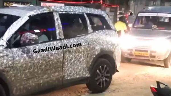New Mahindra XUV500 Spotted Testing: नई महिंद्रा एक्सयूवी500 टेस्टिंग के दौरान आई नजर, जानें अपडेट