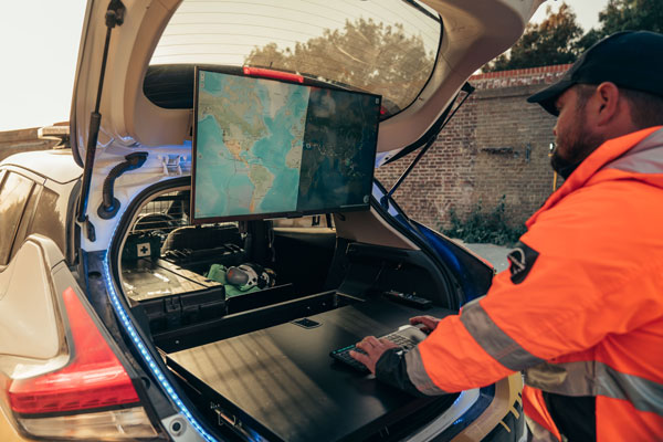 Nissan RE-Leaf Rescue Car: निसान की यह कार है चलता फिरता पाॅवर हाउस, आपदा मे बचाती है जान