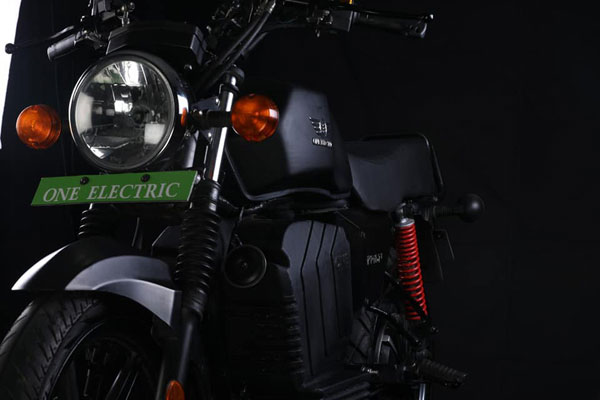 India’s Fastest Electric Bike: देश की सबसे तेज इलेक्ट्रिक बाइक अक्टूबर में होगी लाॅन्च, इतनी होगी कीमत