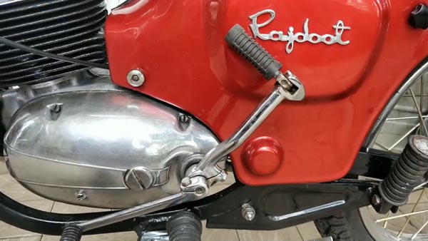 Rajdoot 175 Restored: राजदूत बाइक को दिया ऐसा लुक, देखकर पुरानी यादें हो जायेंगी ताजा