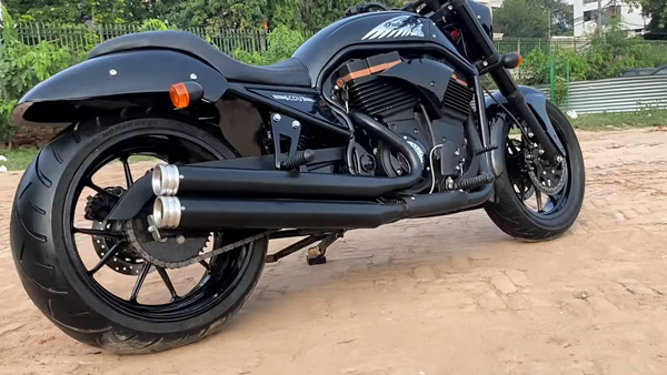 RE Thunderbird 350 Modified: रॉयल एनफील्ड थंडरबर्ड 350 को दिया इंडियन स्काउट जैसा लुक