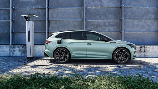 Skoda Unveils Enyaq iV Electric SUV: स्कोडा ने पेश की इनयाक आईवी इलेक्ट्रिक एसयूवी, जानें क्या हैं फीचर्स