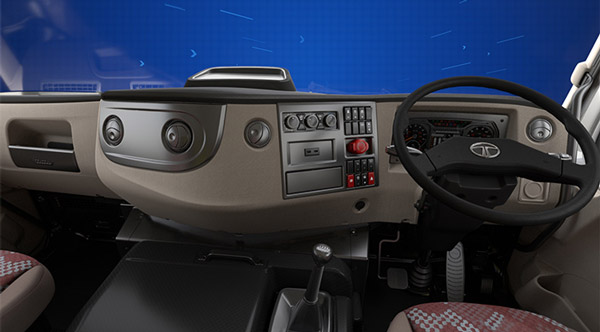 Tata Signa 5525.S Truck Launched: टाटा सिग्ना 5525.एस ट्रक हुआ लाॅन्च, दिए गए हैं कई माॅडर्न फीचर्स