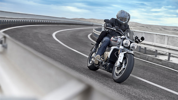 Triumph Rocket 3 GT Launched: ट्रायम्फ रॉकेट 3 जीटी क्रूजर भारत में लॉन्च, जानें क्या है कीमत