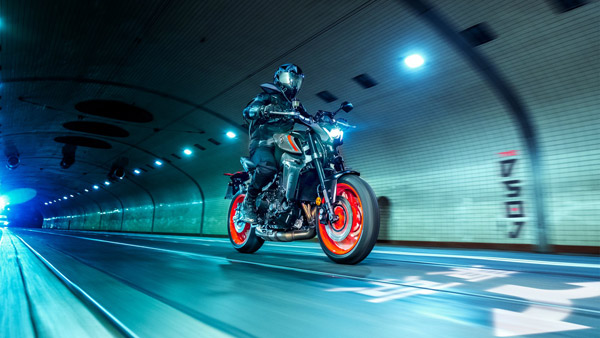 2021 Yamaha MT-09 Unveiled: नई यामाहा एमटी-09 का हुआ खुलासा, जानें क्या मिले अपडेट