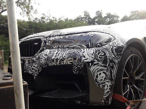 BMW M5 Facelift Spied In India: बीएमडब्ल्यू एम5 फेसलिफ्ट भारत में आई नजर, अगले साल होगी लॉन्च