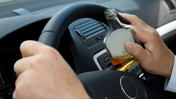 Drunk Man Died In Car With AC On: शराब के नशे में कार की एसी चालू कर सो गया, गवां बैठा जान