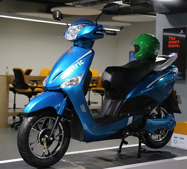 Hero Electric Festive Offers: हीरो इलेक्ट्रिक स्कूटर की खरीद पर करें भारी बचत, जानें