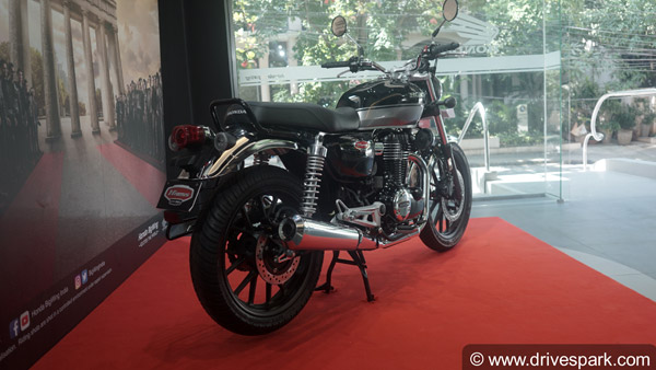 Honda H’Ness CB350 Official Accessories: होंडा हाईनेस सीबी 350 की आधिकारिक एक्सेसरीज का हुआ खुलासा, जानें