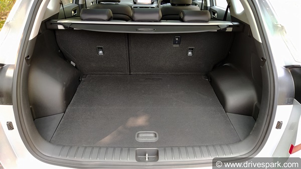 Hyundai Tucson Review (First-Drive): हुंडई टक्सन रिव्यू: ड्राइविंग, फीचर्स, इंजन, कीमत आदि