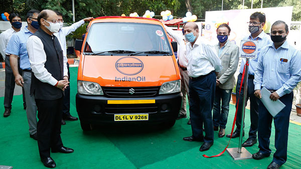 Indian Oil Steps Into Car Servicing: इंडियन आयल ने शुरू की डोर-स्टेप कार सर्विसिंग, जानें
