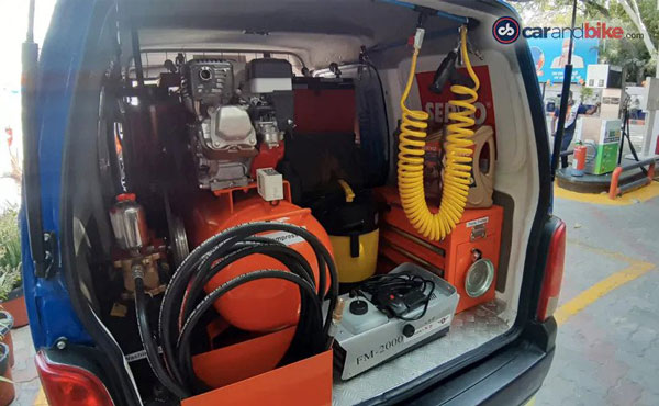 Indian Oil Steps Into Car Servicing: इंडियन आयल ने शुरू की डोर-स्टेप कार सर्विसिंग, जानें