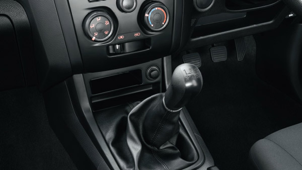 Isuzu D-Max & S-Cab BS6 Launched: इसुजु डी-मैक्स व एस-कैब बीएस6 भारत में हुई लॉन्च, कीमत 8.38 लाख रुपये
