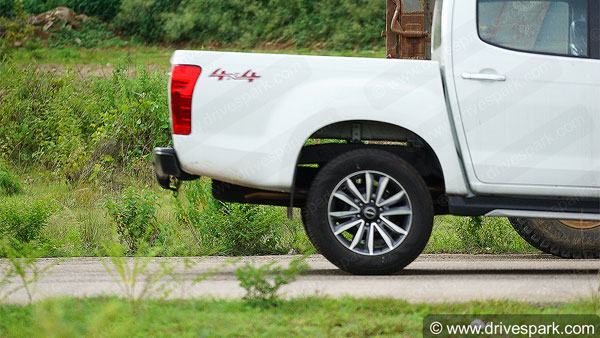 New Isuzu V-Cross Teaser Released: नई इसुजु वी-क्राॅस का टीजर हुआ जारी, जल्द होगी लाॅन्च