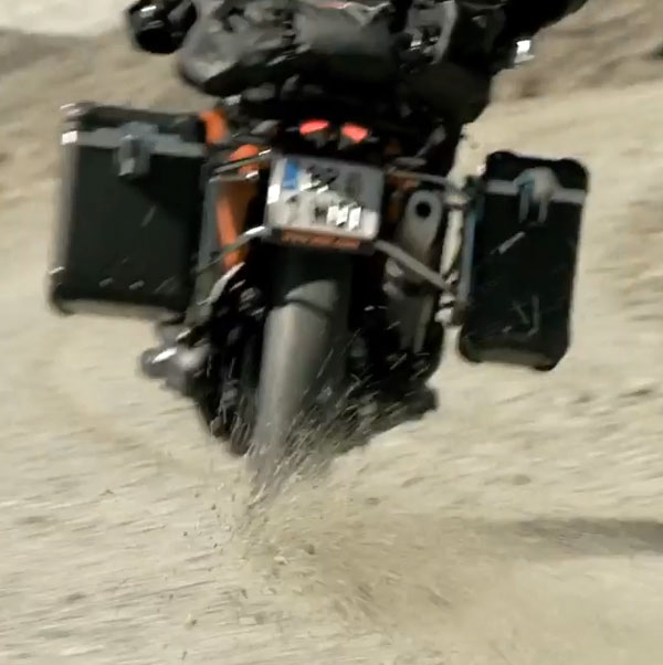 KTM 890 Adventure Unveil Details: केटीएम 890 एडवेंचर का 19 अक्टूबर को होगा खुलासा
