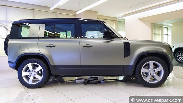 2020 Land Rover Defender Launched: नई लैंड रोवर डिफेंडर भारत में हुई लॉन्च, कीमत 73.98 लाख रुपये