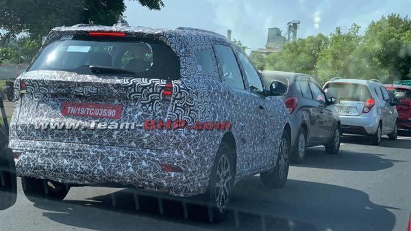 New-Gen Mahindra XUV500 Spied: नई महिंद्रा एक्सयूवी500 टेस्टिंग करते आई नजर, यह हुआ खुलासा