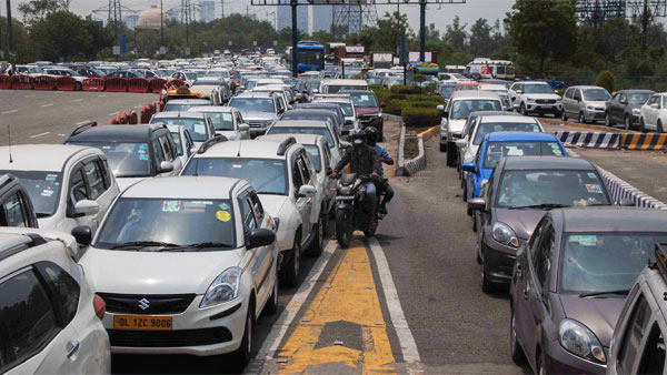 Wear Mask In Car Rule: अगर कार में हैं तो अकेले तब भी पहने मास्क, नया नियम हुआ लागू