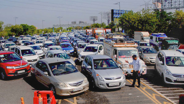 Wear Mask In Car Rule: अगर कार में हैं तो अकेले तब भी पहने मास्क, नया नियम हुआ लागू
