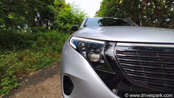 Mercedes-Benz EQC 400 4Matic First Drive Review: मर्सिडीज बेंज ईक्यूसी 400 4मेटिक फर्स्ट ड्राइव रिव्यू: रेंज, फीचर्स, डिजाईन जानकारी