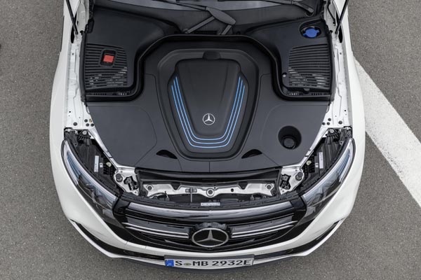 Mercedes EQC Electric SUV Launched: मर्सिडीज ईक्यूसी इलेक्ट्रिक एसयूवी हुई भारत में लॉन्च, कीमत 99.30 लाख रुपये
