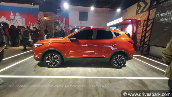 MG ZS Petrol SUV Spied: एमजी जेडएस पेट्रोल टेस्टिंग के दौरान आई नजर, नई जानकारियाँ आई सामने