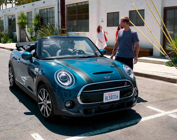 MINI Convertible Sidewalk Edition Launched: मिनी कन्वर्टिबल साइडवाक एडिशन हुई लॉन्च, मिलते हैं खास फीचर्स