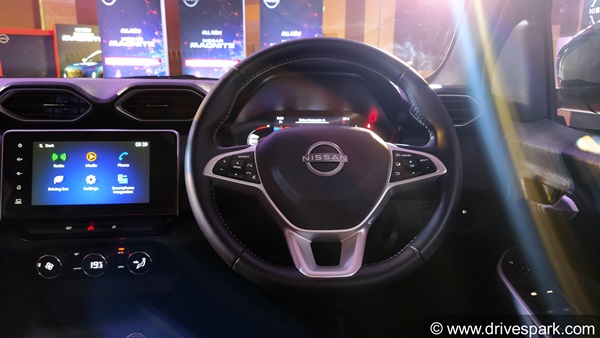 Nissan Magnite Review In Hindi: निसान मैग्नाईट रिव्यू: डिजाईन, फीचर्स, इंटीरियर, बूट स्पेस, अनुमानित कीमत