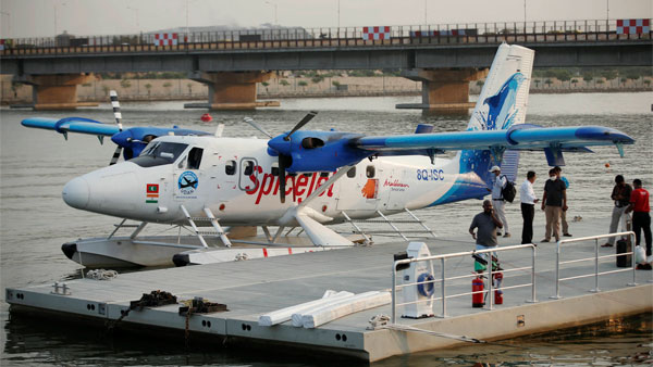 India's First Seaplane Service Launched: भारत की पहली सीप्लेन सेवा हुई शुरू, पीएम नरेंद्र मोदी ने किया उद्घाटन