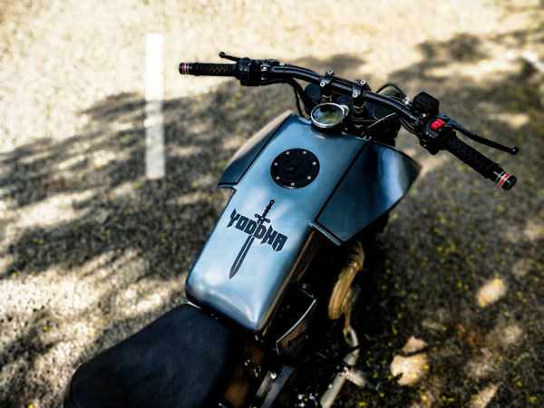 Royal Enfield Modification: राॅयल एनफील्ड की इस माॅडिफाइड बाइक से नहीं हटा पाएंगे नजरें, देखें तस्वीरें