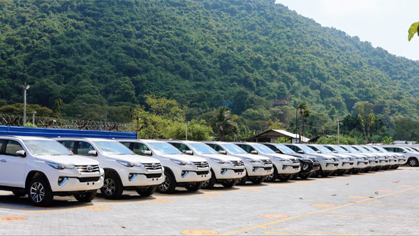 Toyota’s First Regional Stockyard: टोयोटा ने खोला नया क्षेत्रीय स्टॉकयार्ड, वेटिंग पीरियड होगा कम