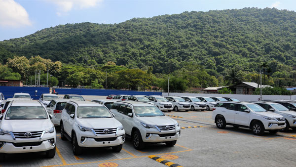 Toyota’s First Regional Stockyard: टोयोटा ने खोला नया क्षेत्रीय स्टॉकयार्ड, वेटिंग पीरियड होगा कम