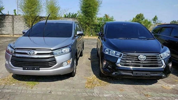 Toyota Innova Crysta Facelift Spied: टोयोटा इनोवा क्रिस्टा फेसलिफ्ट आई नजर, जानें क्या है नया