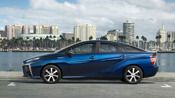 India's First Hydrogen Fuel Cell Car: देश की पहली हाइड्रोजन फ्यूल सेल वाली कार का हुआ ट्रायल