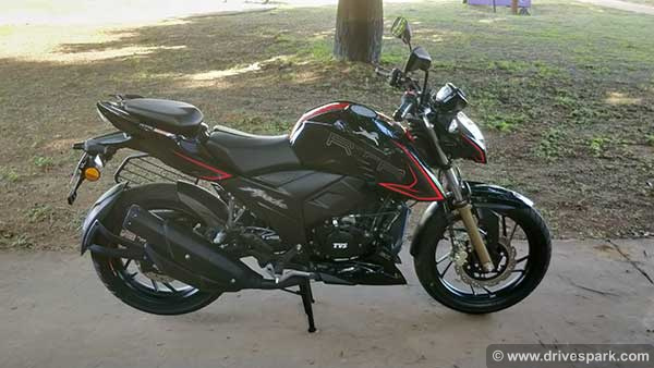 TVS Apache Sales Milestone: टीवीएस अपाचे ने पर किया 40 लाख यूनिट का आकड़ा