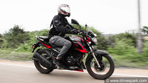 TVS Apache Sales Milestone: टीवीएस अपाचे ने पर किया 40 लाख यूनिट का आकड़ा