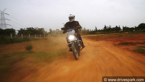 TVS XL100 Comfort BS6 Review In Hindi: टीवीएस एक्सएल 100 रिव्यू: फीचर्स, माइलेज, राइड, हैंडलिंग जानकारी
