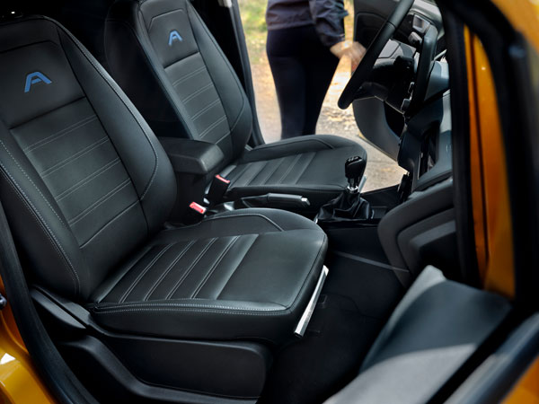 Ford EcoSport Active Unveiled: फोर्ड ईकोस्पोर्ट एक्टिव का हुआ खुलासा, दिए गये हैं कई ऑफ-रोड अपडेट