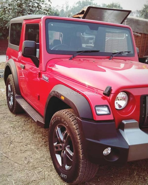 Celebrities Bought 2020 Mahindra Thar: इन सेलेब्रिटीज ने भी खरीदी नई महिंद्रा थार, सर चढ़ कर बोल रही इस कार की दीवानगी