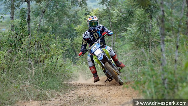 BigRock Dirtpark Trail Attack Challenge 2020: हफ्ते का अंत रॉयल एनफील्ड हिमालयन पर रेसिंग के साथ!