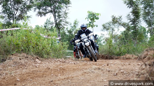 BigRock Dirtpark Trail Attack Challenge 2020: हफ्ते का अंत रॉयल एनफील्ड हिमालयन पर रेसिंग के साथ!