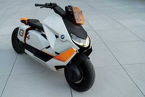 BMW Definition CE 04 Concept: बीएमडब्ल्यू की इस इलेक्ट्रिक स्कूटर से बदल जाएगी भविष्य की मोबिलिटी